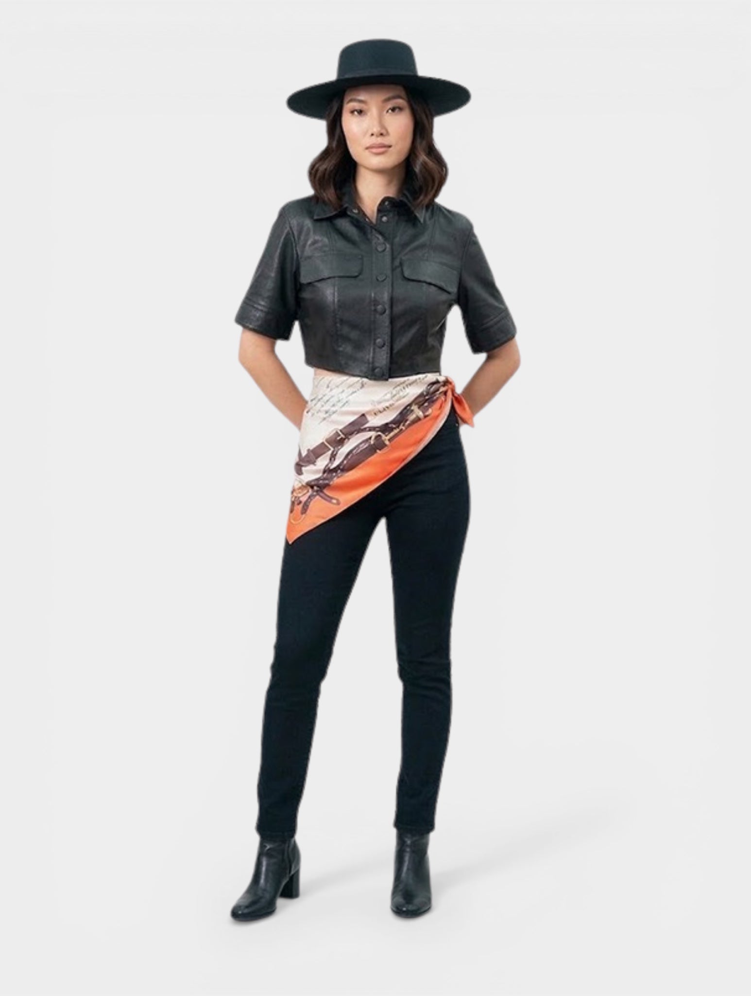 Cropped Couro Marcela